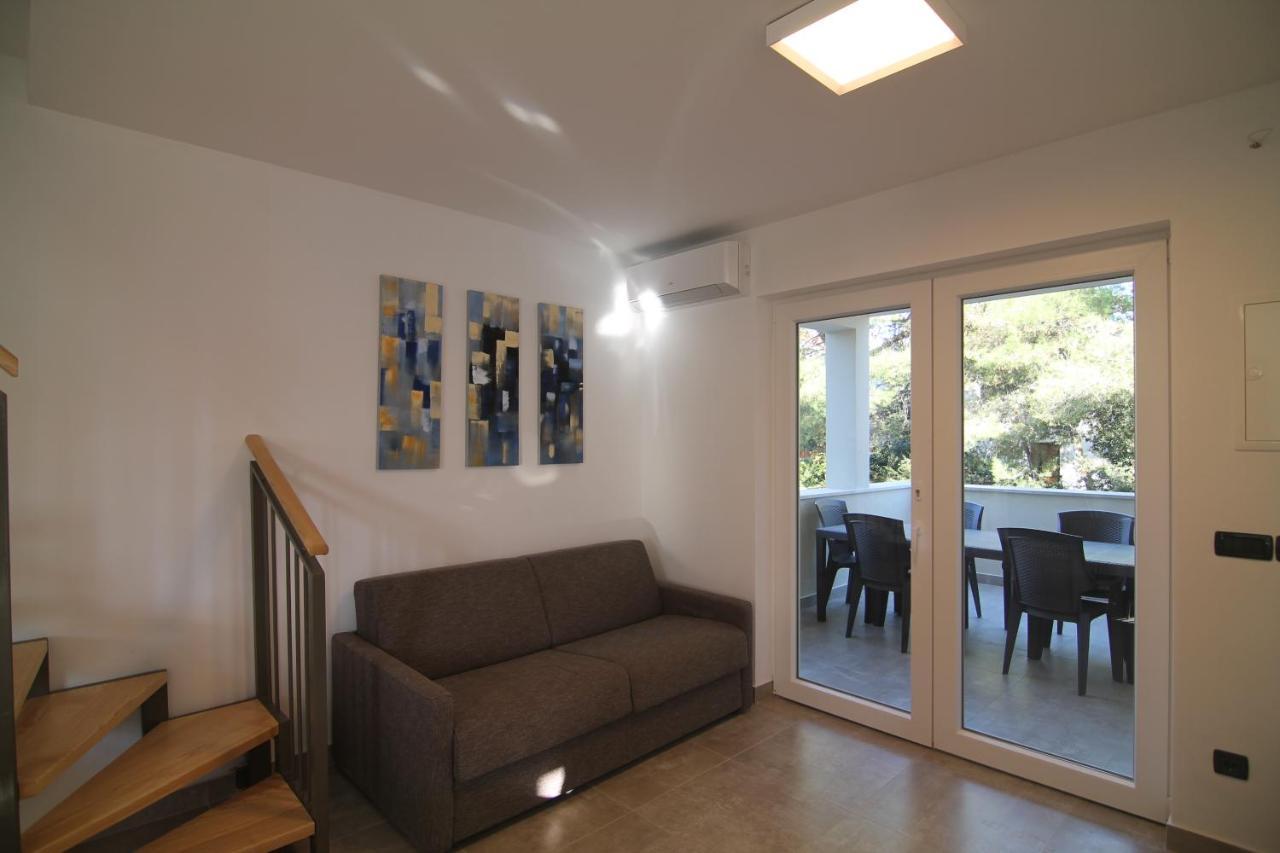 Seahouse 114 Aparthotel Mali Lošinj Екстериор снимка