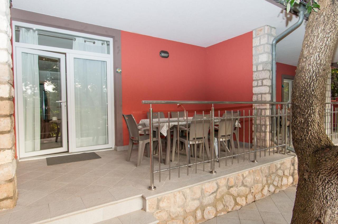 Seahouse 114 Aparthotel Mali Lošinj Екстериор снимка