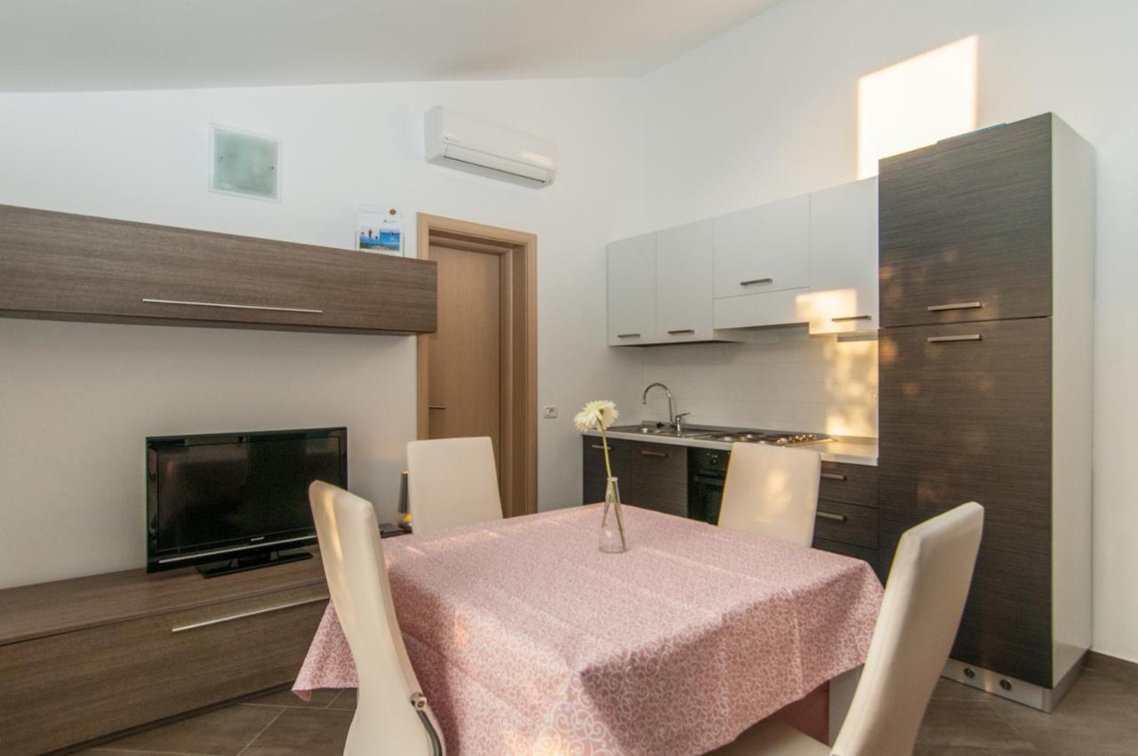 Seahouse 114 Aparthotel Mali Lošinj Екстериор снимка